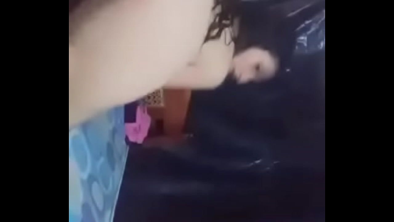 Que rica esta mi sobrina me encanta la muchacha