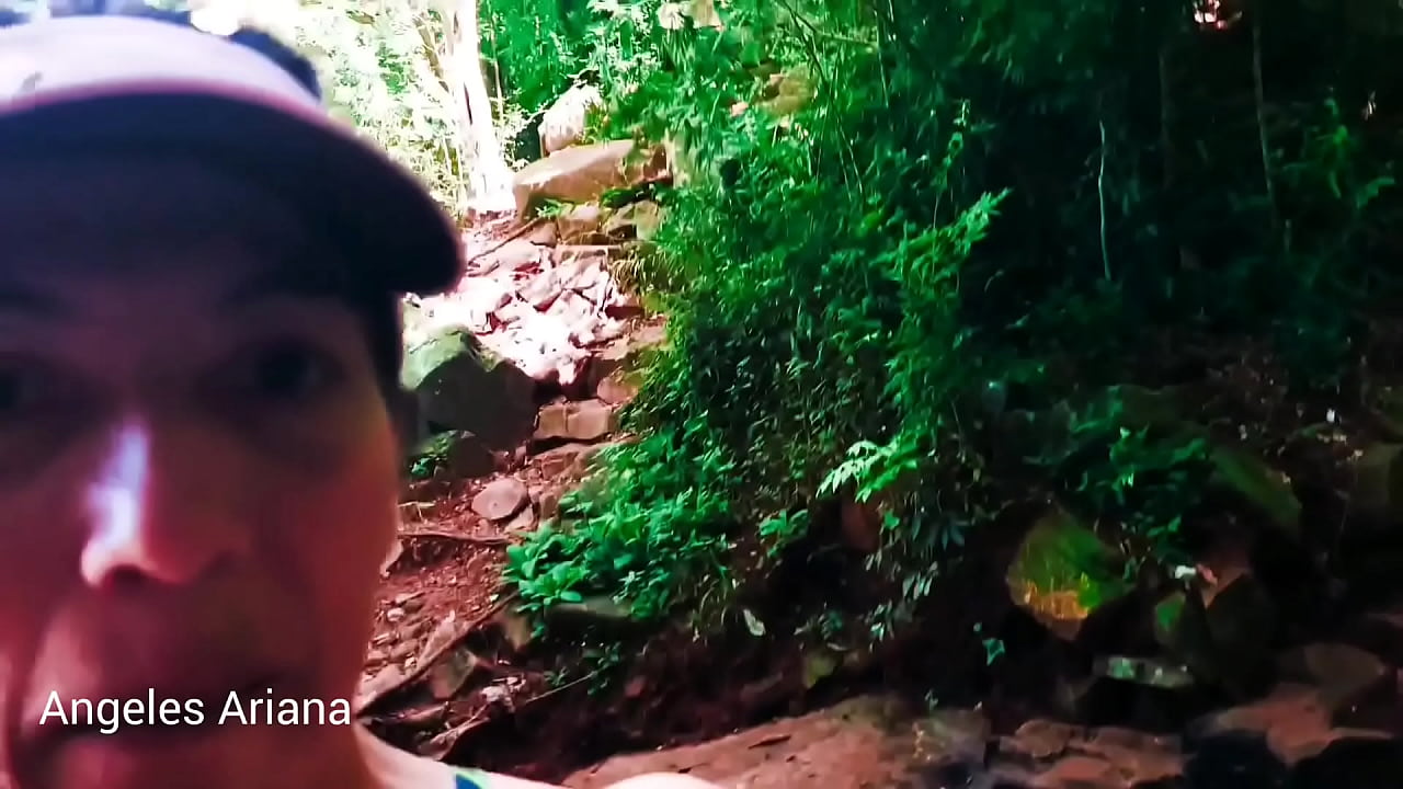 Sexo al aire libre.Historia real!.Sexo arriesgado.Haciendo trekking en Salto Mariposa, Pto.Iguazú Misiones, me encuentro con un misionero.Le pedí un favor anal.