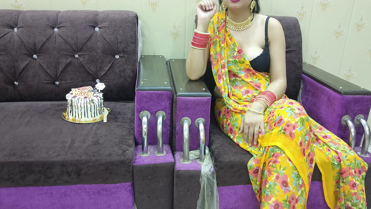 Indian dewar surprise her bhabhi on her birthday nobody at home in hindi video