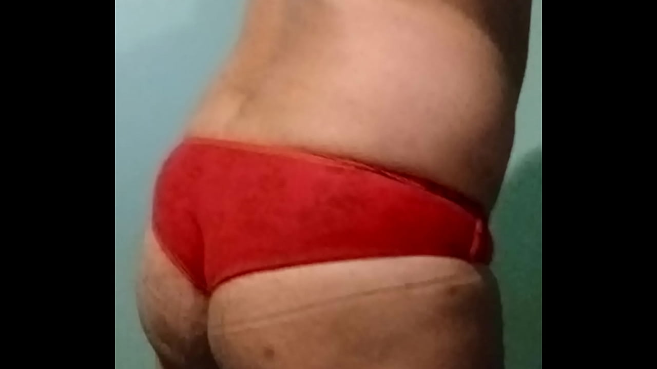 Man panties showing off