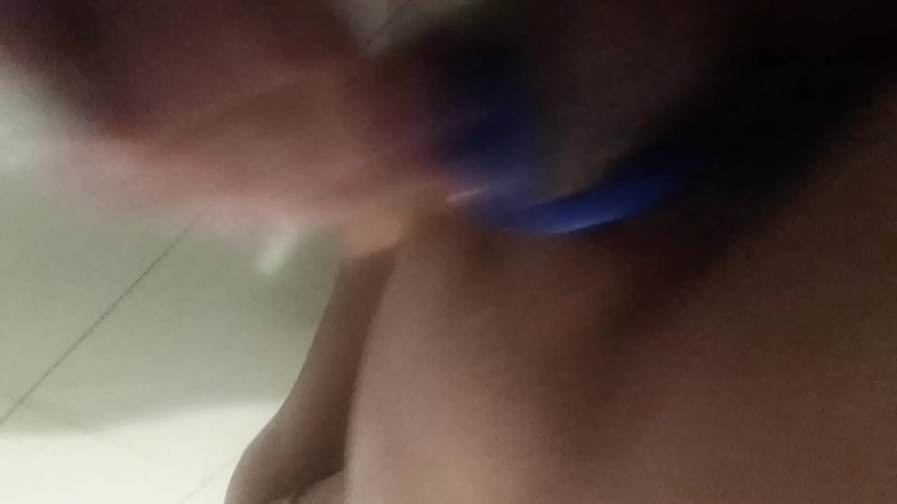 Showing how i play with my new penis ring