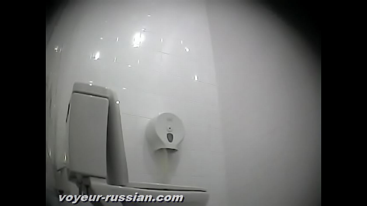 voyeur-russian WC 110228