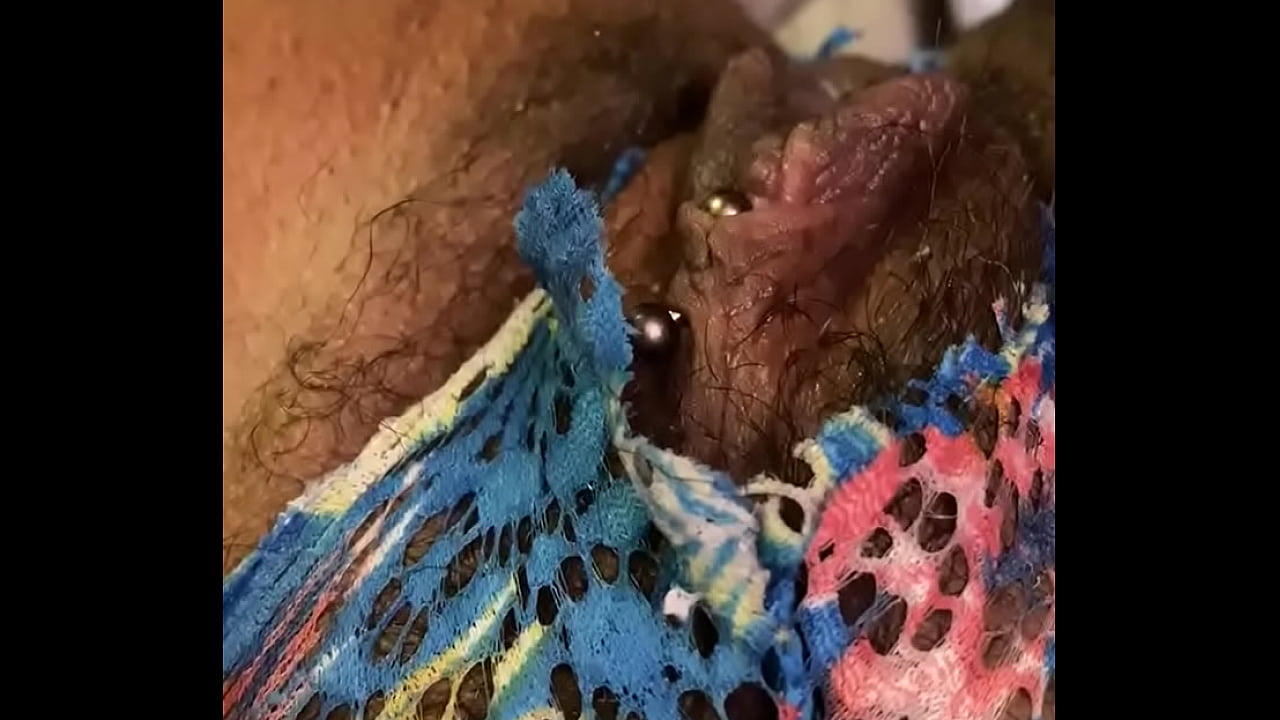 Light skinned Shortie Pussy toyed, fucked n Squirts at home by her man in her bed