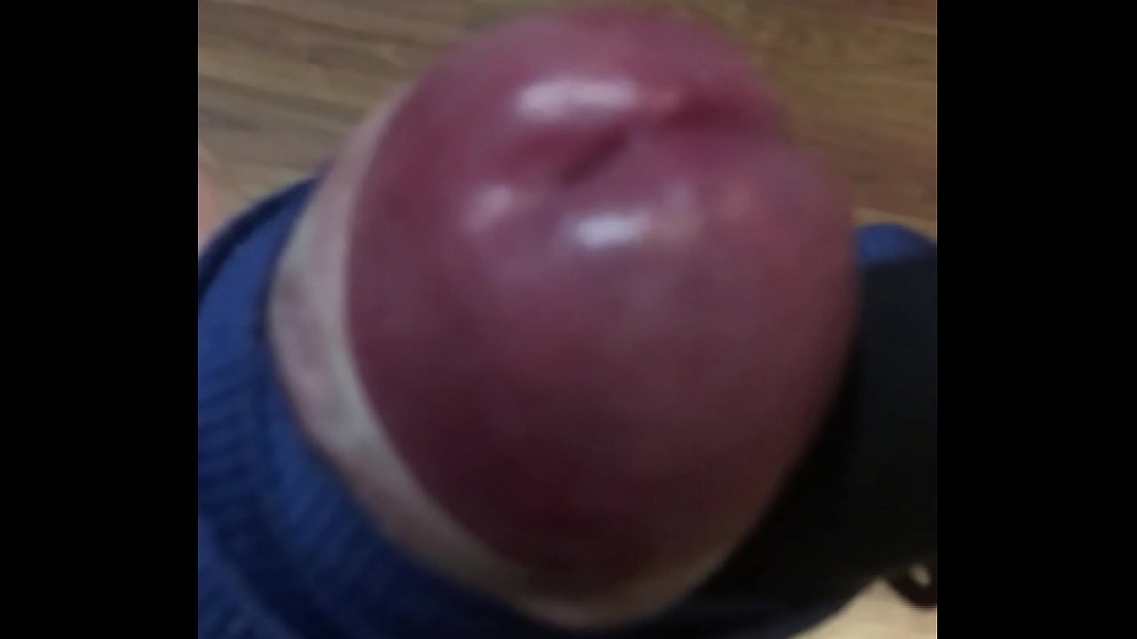 8 inch dick can't handle using homemade sex toy for his first try