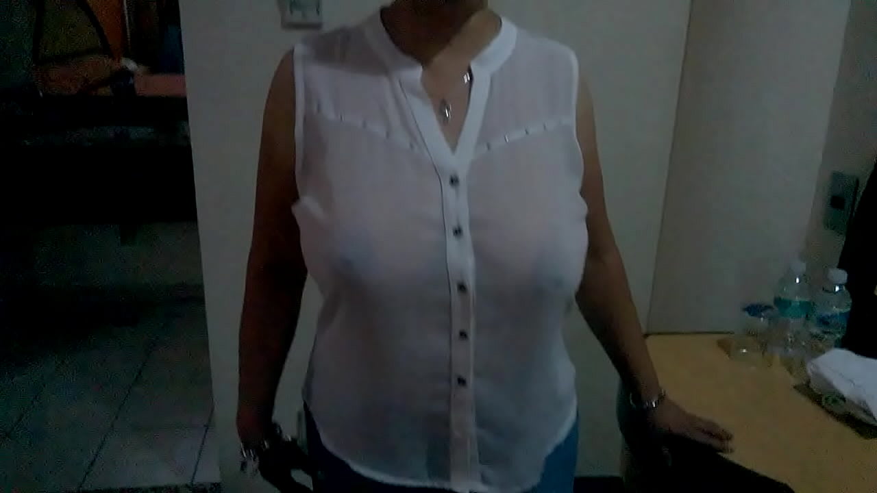 Cómo se le mueven las tetas #2