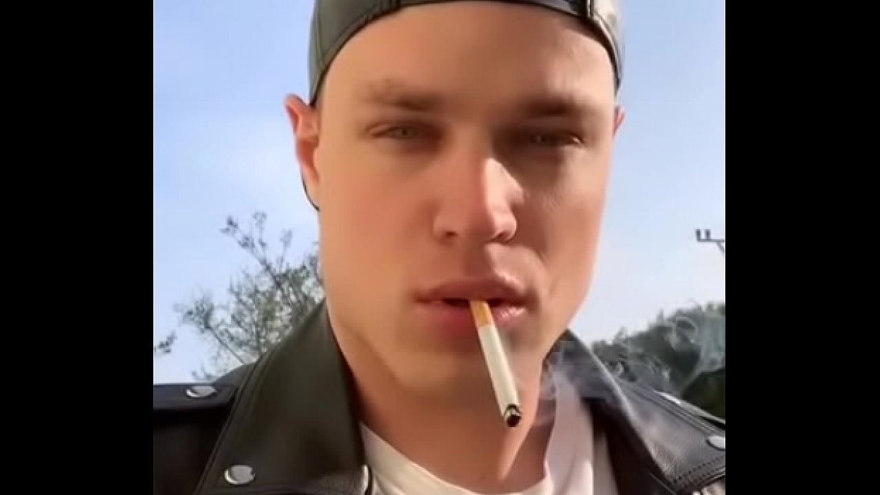 homens que fumam