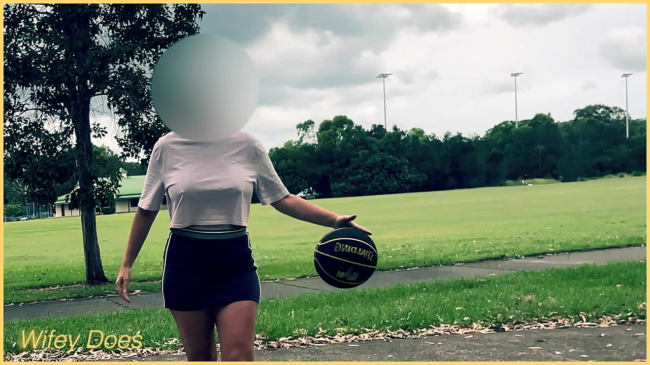 Wife plays basketball braless