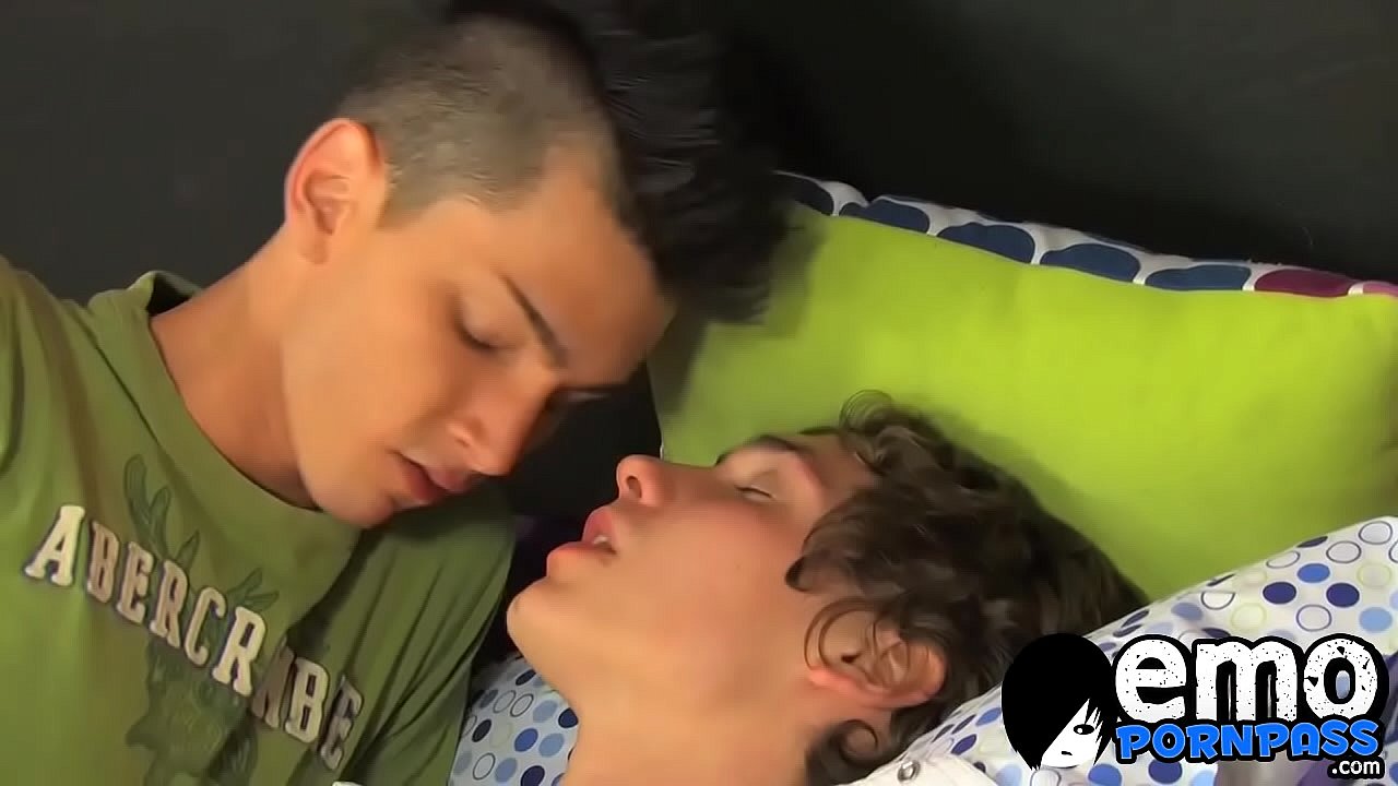 Emo lovers banging after lollipop sucking