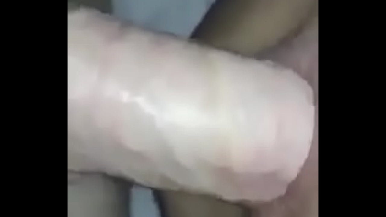 Culo blanco lleno de leche caliente