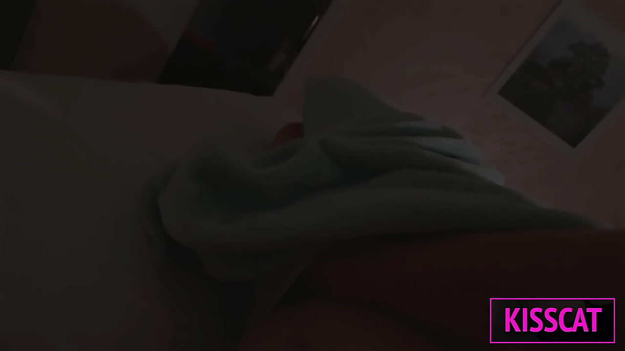 S2E2: Step mom lets step son lie in share bed and jerking him, but unexpected hard fuck with facial