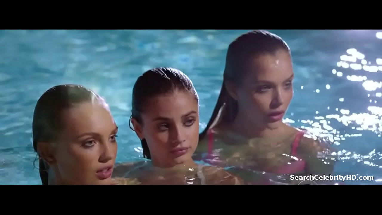 Romee Strijd Josephine Skriver Taylor Hill in The Victoria's Secret Swim Special 2015-2016