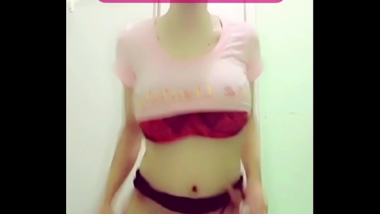 Asian Sissy sexy dancing