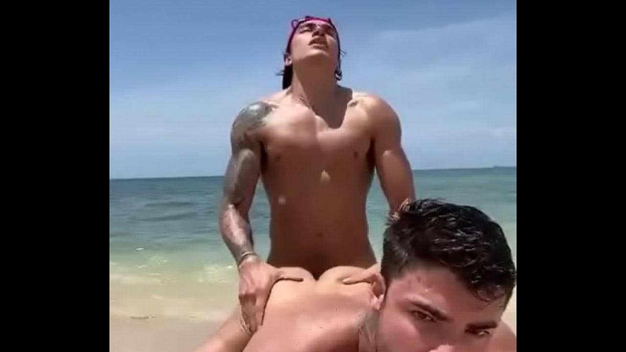 2 guys fucking