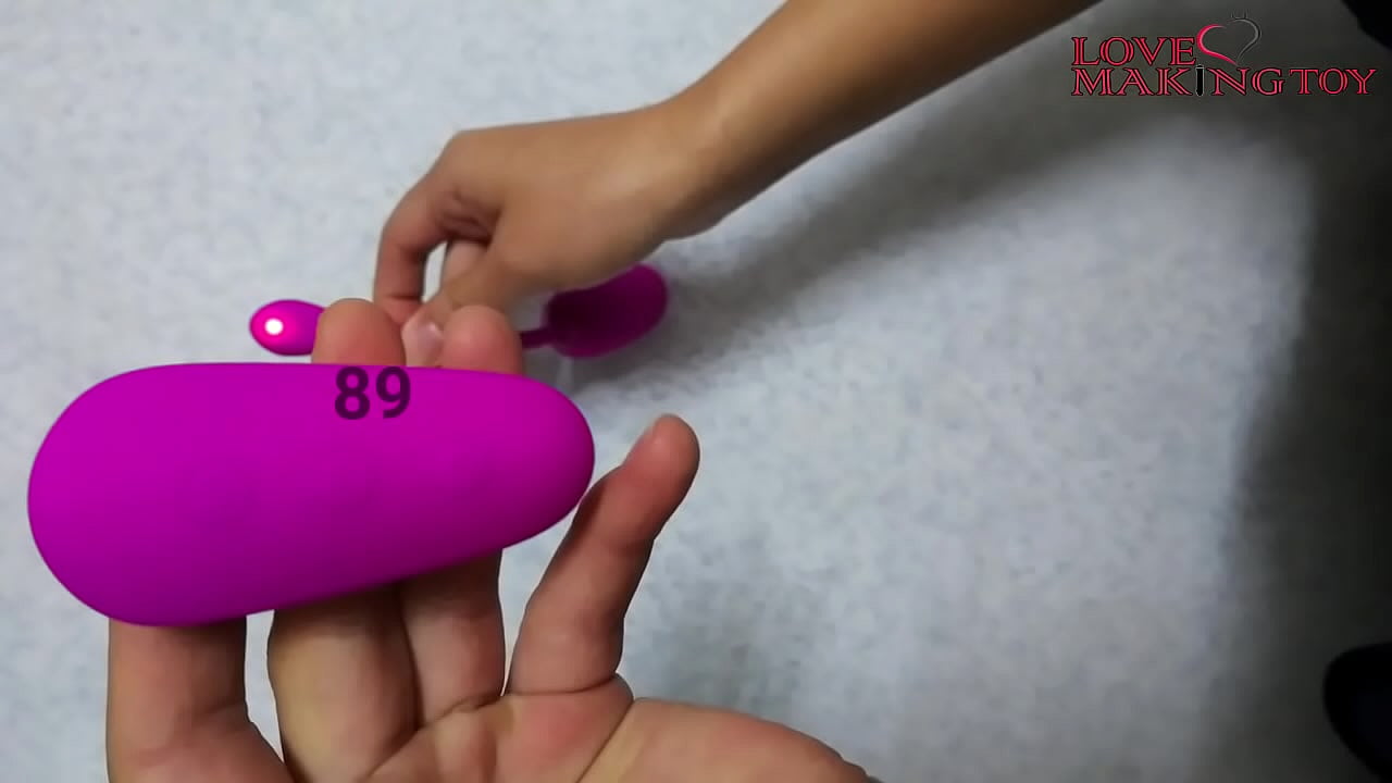 Girl Vibrate Your Pussy With Wireless Vibrator Remote Controlled