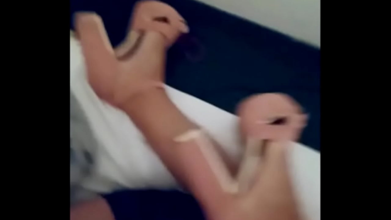 Profesor pervertido cogiendo con su alumna en un hotel, anal y gran facial