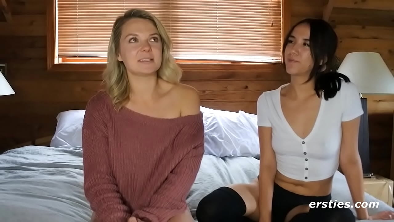 Amateur Lesbians Enjoy Eating Pussy POV