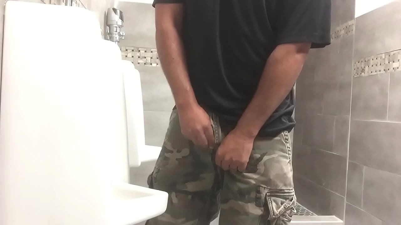 big cock pissing lockerroom spy