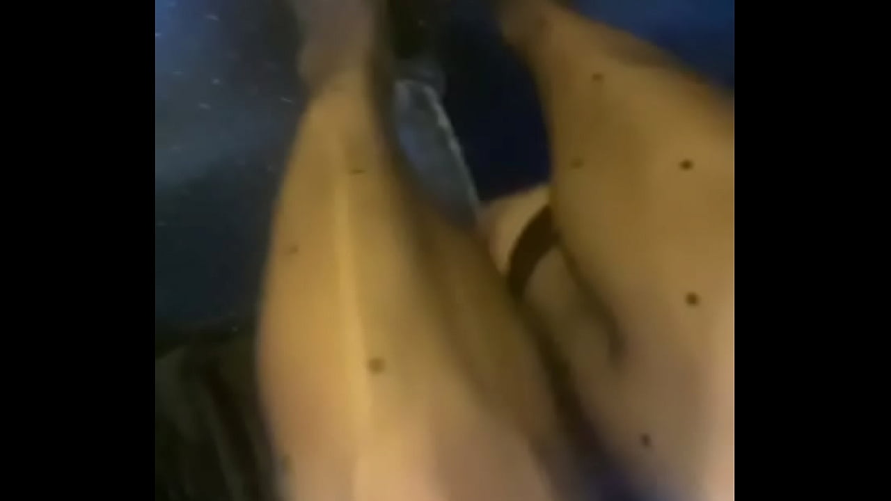 19 yo shows feet while riding dildo