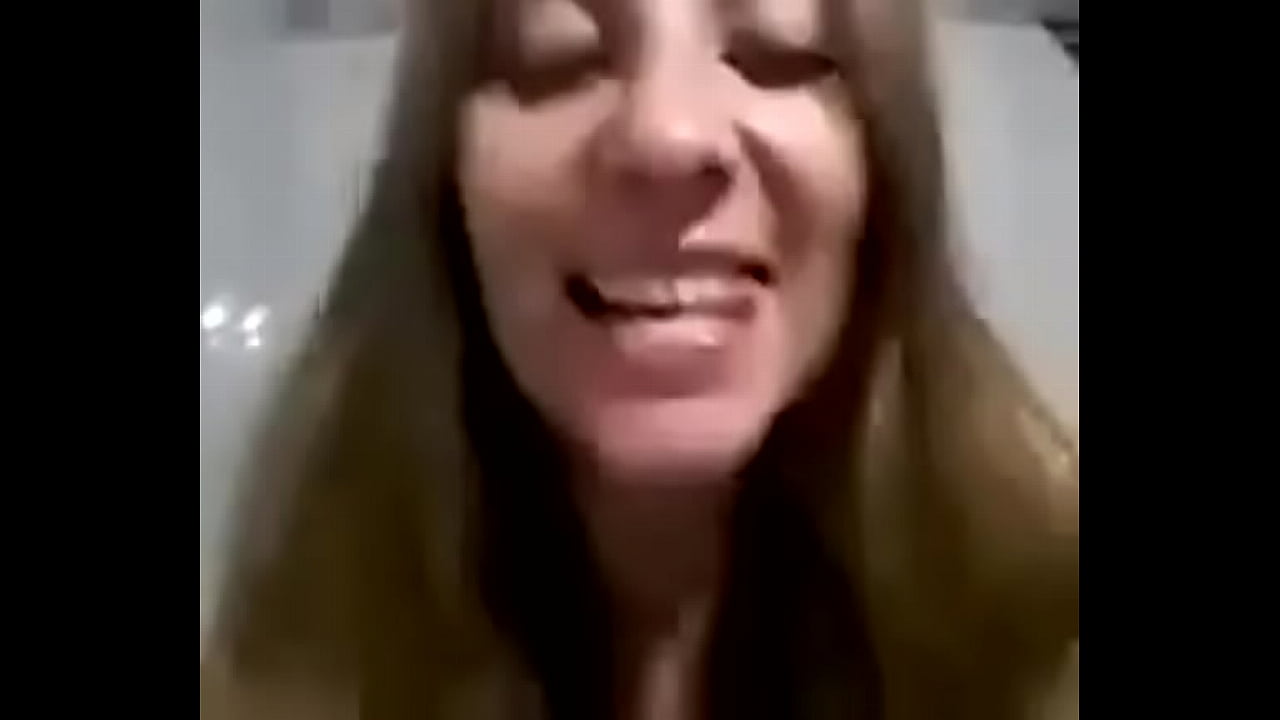 La mujer del cornudo me llama por videollamada