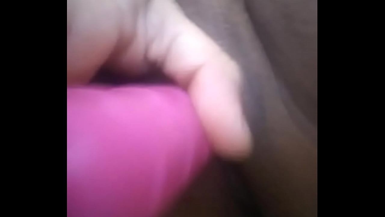 Squirt de caleña arrecha con vagina deliciosa