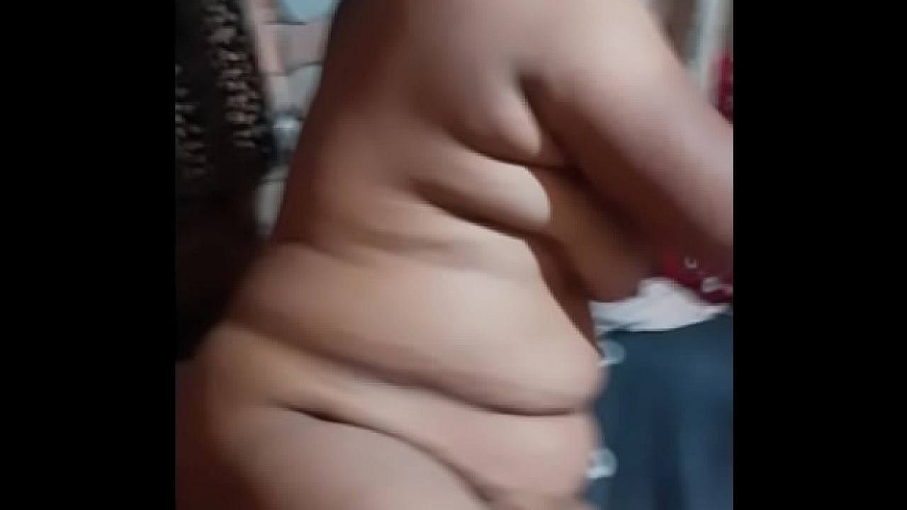 दीदी अपनी सहेली के साथ न्यूड वीडियो बनाते हुए रंगे हाथों पकड़ी गईं