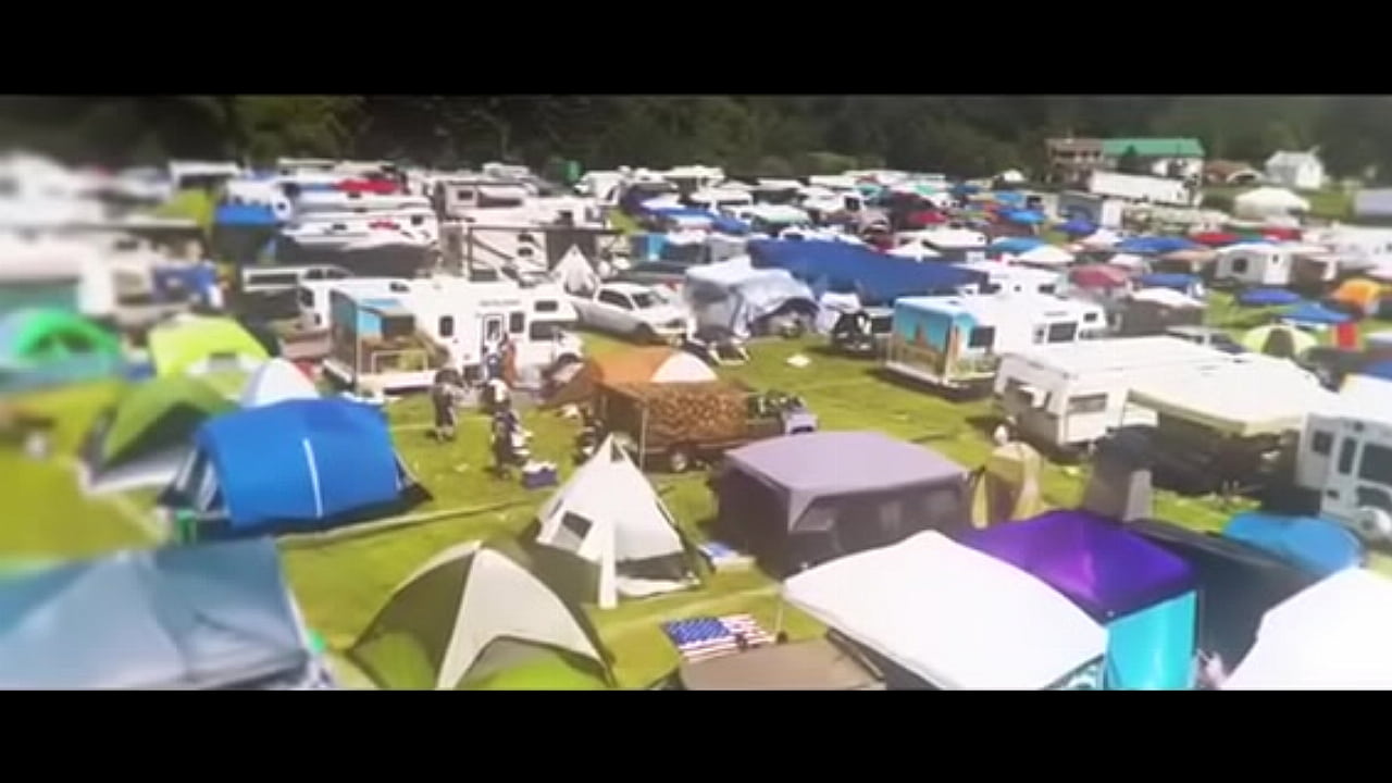 FlipFlop The Clown Worshiping Boots At The 2018 Gathering Of The Juggalos