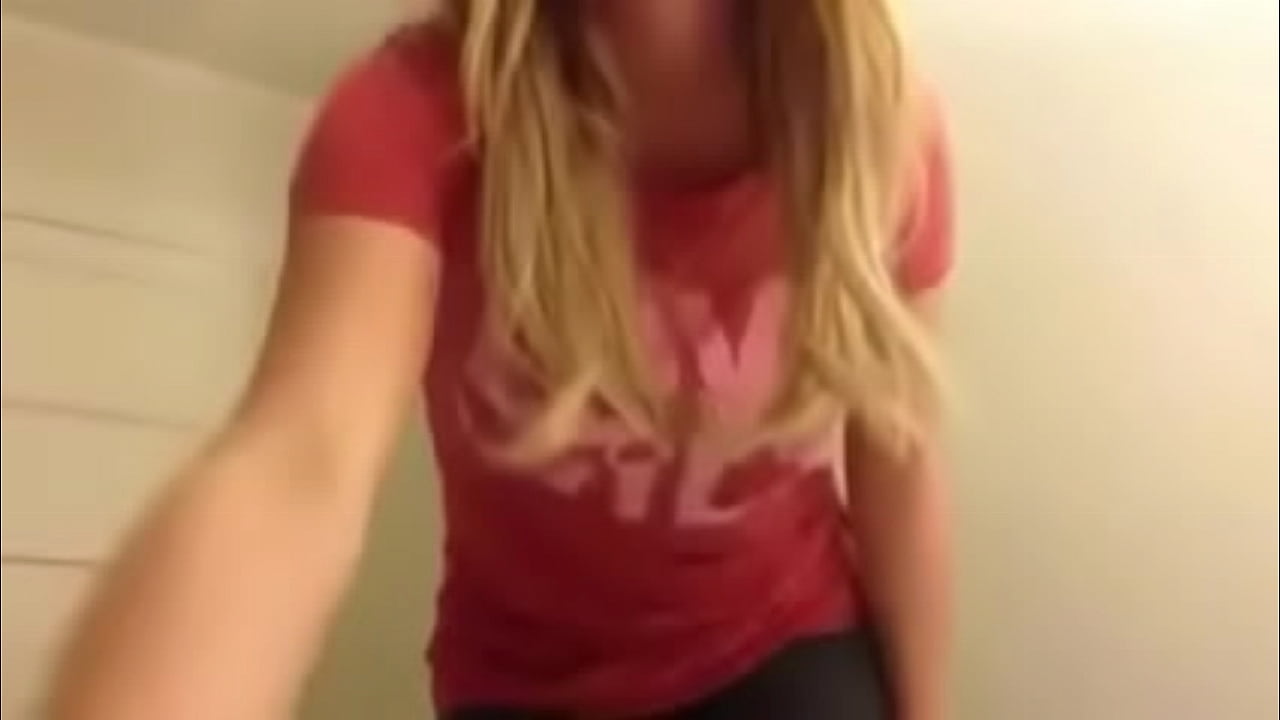 Hot young fuckable amateur teen dancing