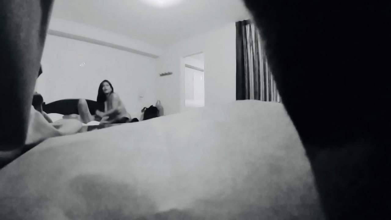 Colombiana y su culazo me destroza la verga con unas terribles sentadas en un hotel de Lima Perú