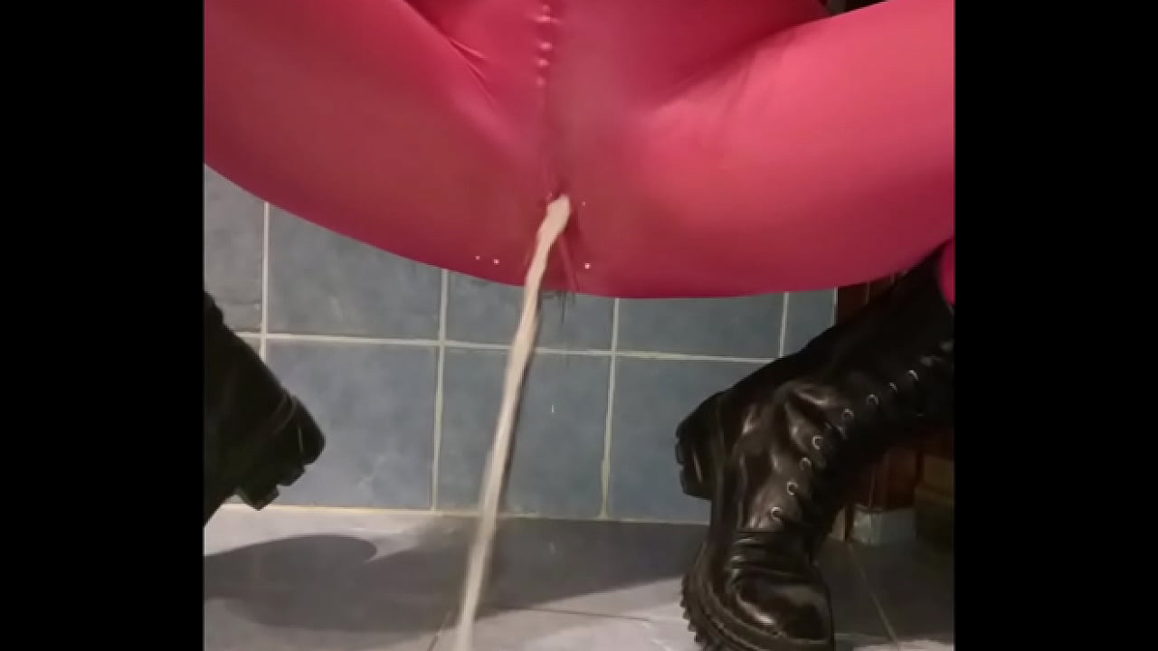 Pissing through pink pants just gets me off