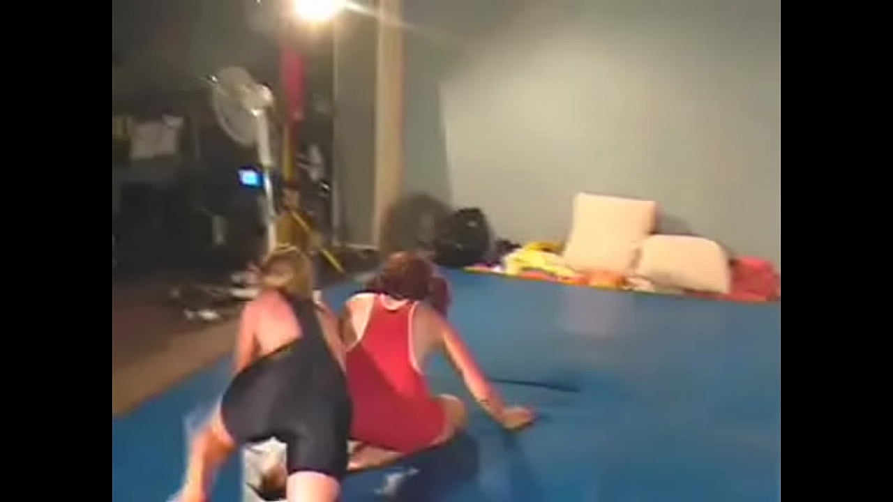 Rookies try singlets and wrestle