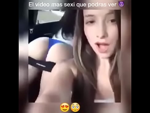 Una chica deseosa de sexo anal baila para su novio