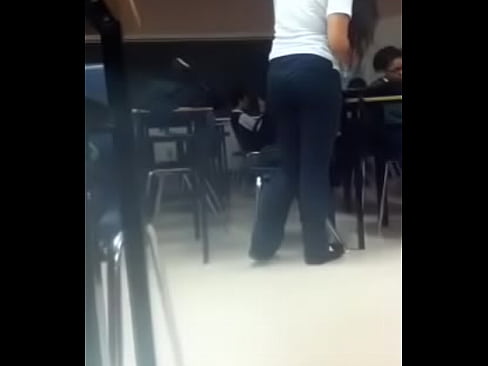 VOYEUR - Asian College Chick Bending Over In Class