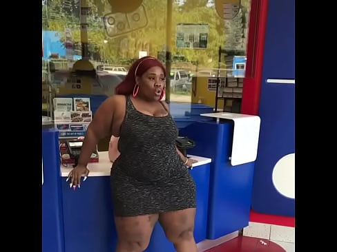 Spice shaking that big ass on the counter at dominoes