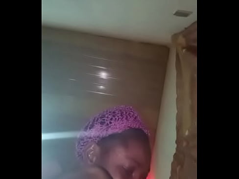 Warri boy Fucked his girlfriend & upload it life in a group