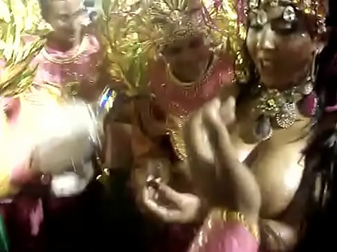 Renata Frisson - Mulher Melao topless in carnaval