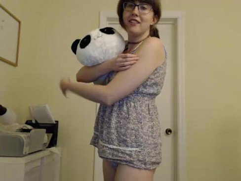 Cute Amateur happylilcamgirl Teasing On Webcam 2016