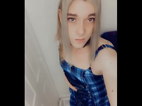 Beautiful Tranny Loves Sucking and Fingering on Her Knees