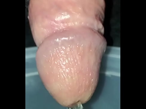 Small dick peeing