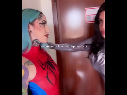 ¿A cual de las dos spiderwoman os follariais?