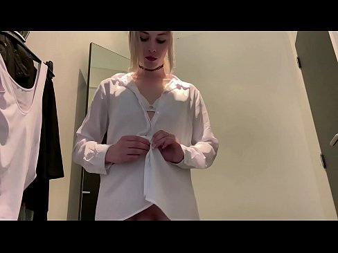 blowjob shemale in dressroom