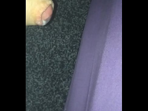 Cum toes