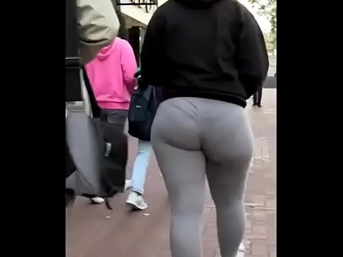 Thick Leggings Creep