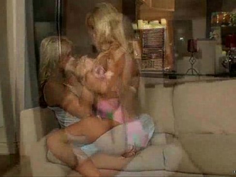 Blonde cunt gets a licking from Tasha Reign