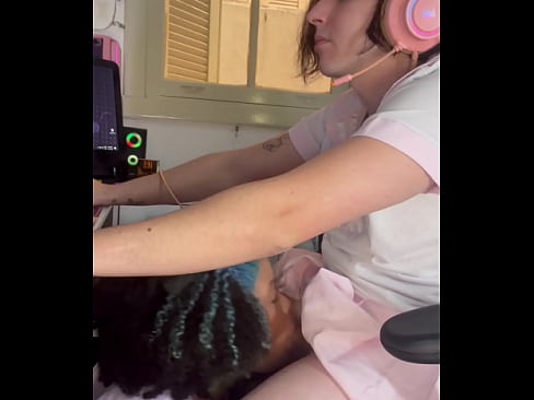 Blowjob while playing games