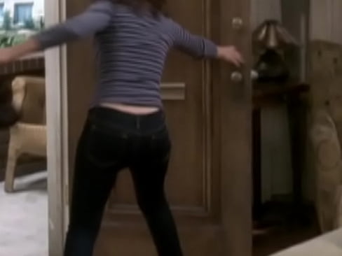fuckable leah remini in jeans (soomed)