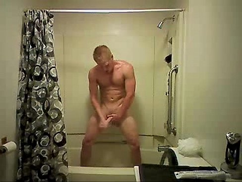 Sexy blond stud doing shower webcam - sexyladcams.com