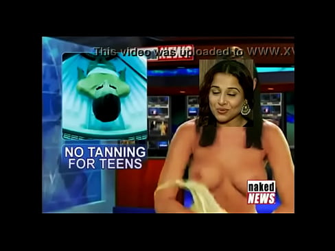 Vidya Balan Nude boob show