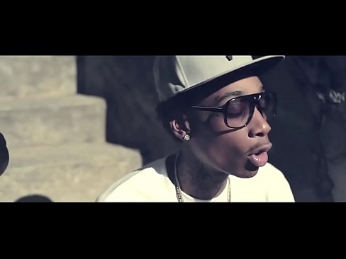 Wiz Khalifa - Black And Yellow [Official Music Video] (1)