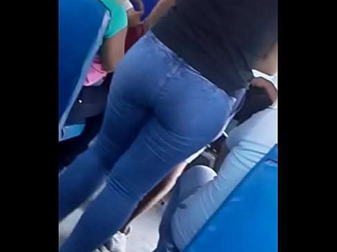 Rico Culo en el bus