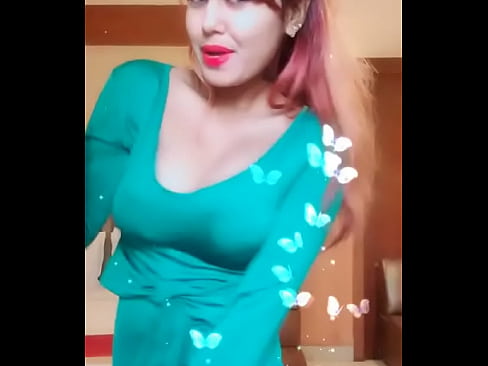 HOT INDIAN CALL GIRL DANCING FOR COSTOMERS AND BROKERS